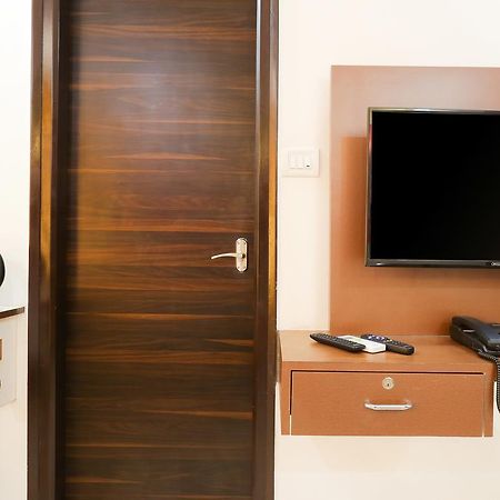 Itsy Hotels Worldtree Bellandur Bangalore Exterior photo