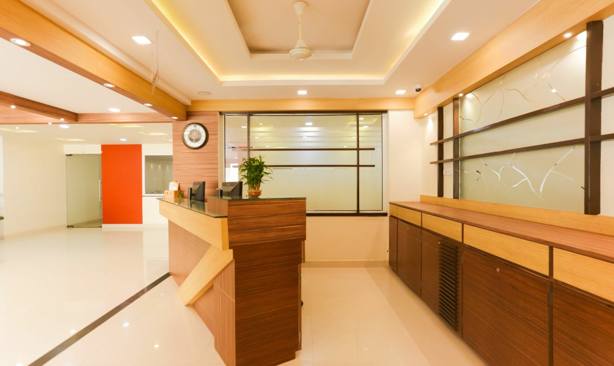 Itsy Hotels Worldtree Bellandur Bangalore Exterior photo